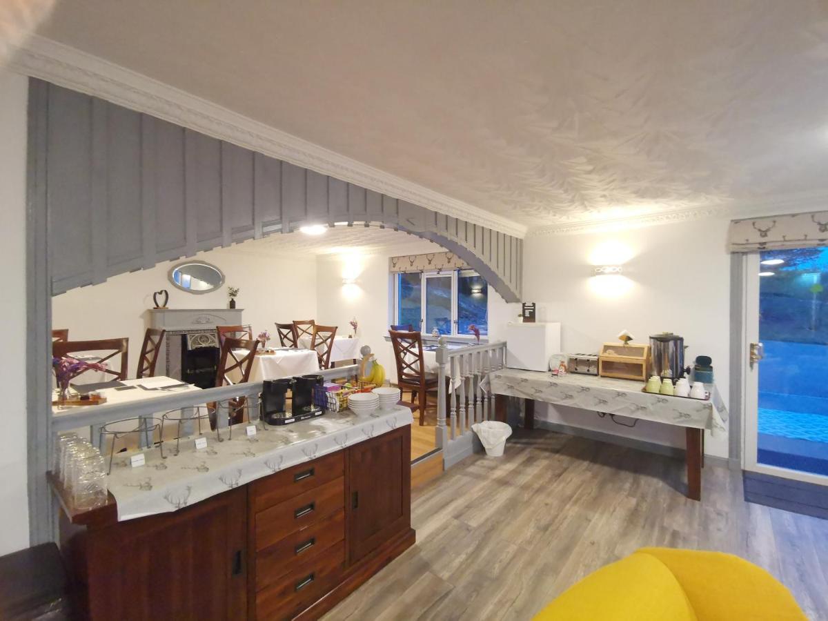 Lochbroom Lodge Аллапул Екстер'єр фото
